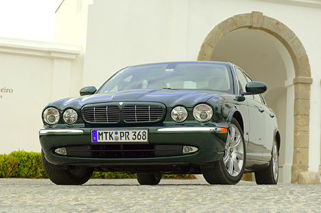 Jaguar XJ