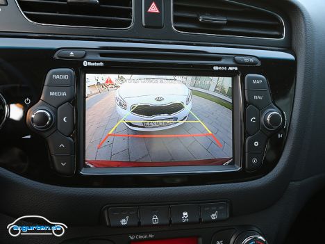 Kia Ceed SW - Navigationssystem mit Rückfahrkamera