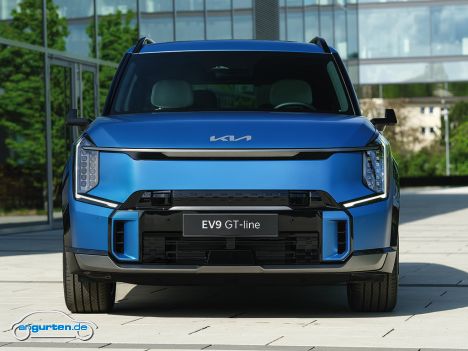 Der Kia EV9 kommt mit 800 Volt Technologie für möglichst kurze Ladezeiten, über 5 Meter Länge, Heck- oder Allradantrieb.