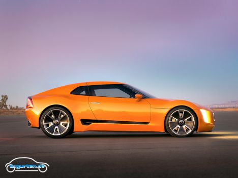 Kia GT4 Stinger Concept - 275er Schluffen hat Kia dem Stinger verpasst. Sollte reichen.