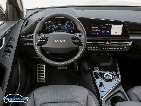 Kia Niro 2022 - Digitales Cockpit hat natürlich auch beim Niro zugeschlagen. Das ist allerdings so erst ab der Ausstattung Vision Serie.
