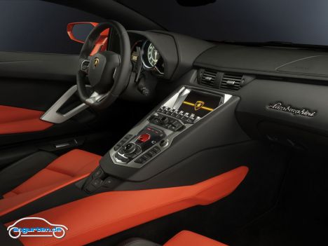 Lamborghini Aventador - ... In Bicolor Sportivo mit Schwarz und Kontrastfarbe Weiß, Orange, Gelb oder Grün.