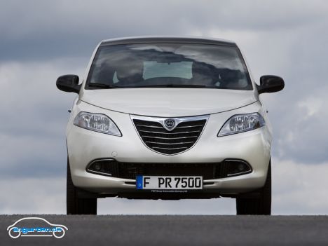 Lancia Ypsilon