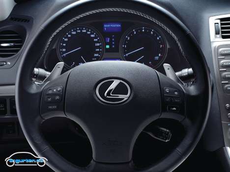 Lexus IS - Lenkrad & Instrumente