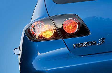 Mazda 3, Heckleuchten - Nacht