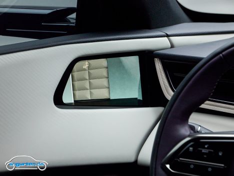 Mazda CX-6e 2026 - Version mit digitalen Außenspiegeln