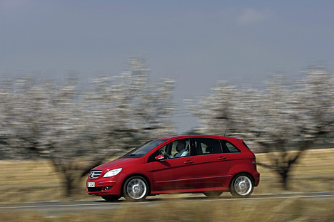 Die Mercedes B-Klasse, Fahraufnahme.