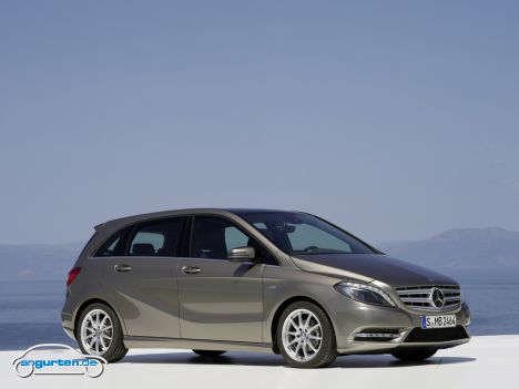 Mercedes B-Klasse - Mit der neuen B-Klasse wird das Design bei Mercedes wieder ein wenig runder.