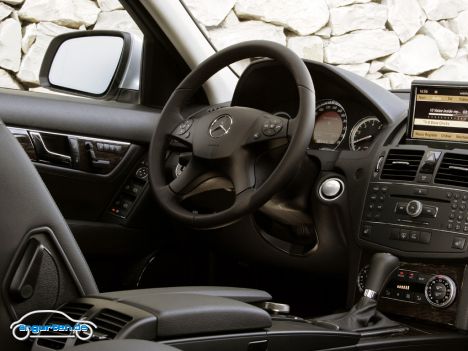 Mercedes-Benz C-Klasse, Cockpit