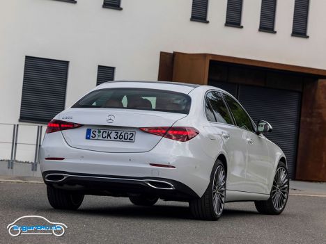 Mercedes C-Klasse Limousine 2022 - Auch am Heck hat sich eine Menge verändert.