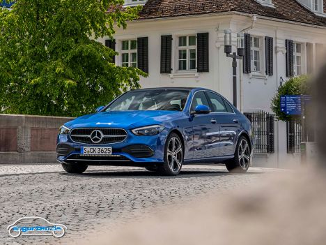 Mercedes C-Klasse Limousine 2022 - in blau Metallic