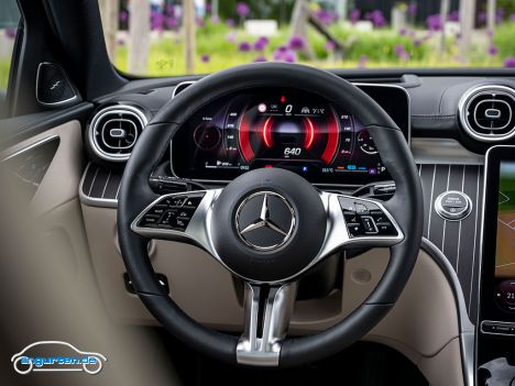 Mercedes C-Klasse Limousine 2022 - Das Fahrerdisplay bleibt aber relativ ähnlich zum gewohnten.