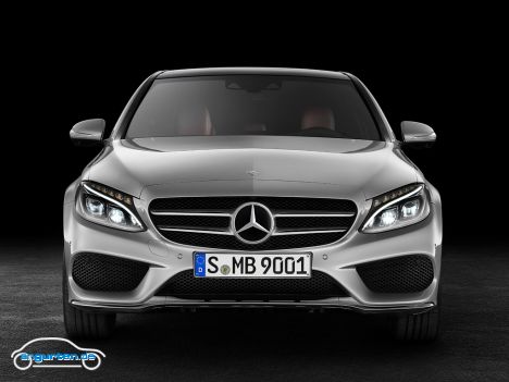 Mercedes C-Klasse Limousine - Mercedes bringt die komplett neu Entwickelte C-Klasse mit frischem Design auf den Markt. Hier die Avantgarde-Version mit großem Stern im Kühlergrill.