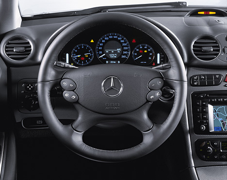 Mercedes CLK Cabrio, Cockpit