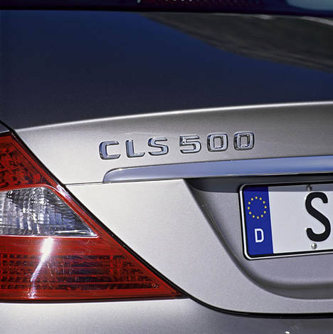Mercedes CLS - Heckleuchten mit Schriftzug