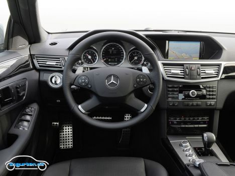 Mercedes E-Klasse - Cockpit