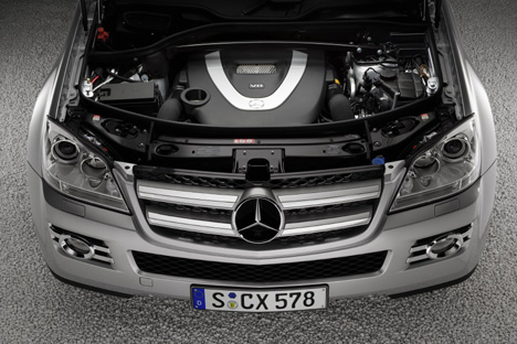 Mercedes GL-Klasse, Motorraum - V8 Motor