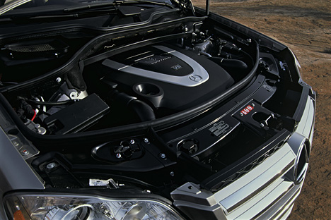 Mercedes GL-Klasse, Motorraum - V8 Motor