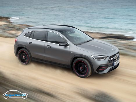 Der neue Mercedes GLA - Seitenansicht