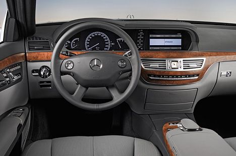 Mercedes S-Klasse, Cockpit