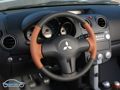 Mitsubishi Colt CZC, Cockpit