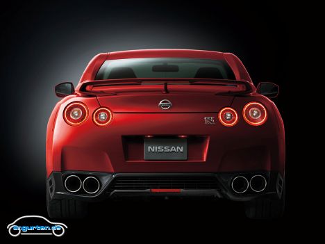 Nissan GT-R - Bild 2