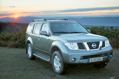 Nissan Pathfinder - Frontansicht