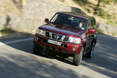 Nissan Patrol - Auf der Straße