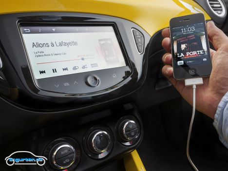 Infotainment wie man es sonst in dieser Klasse eher nicht findet - mit Smartphone-Integration und vielem mehr gibt es beim Opel ADAM als Zubehör.