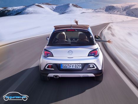 Opel Adam Rocks - Wirklich Offroad-tauglich ist er natürlich nicht. Von Allrad ist bislang nichts bekannt.