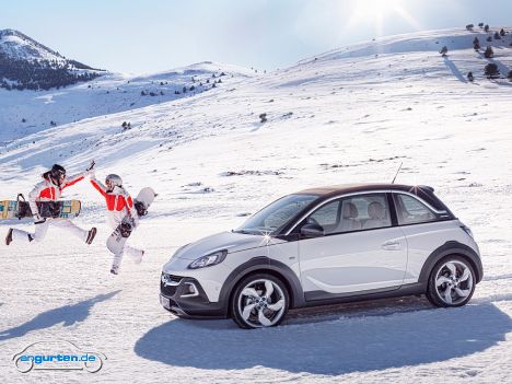 Opel Adam Rocks - Aber egal - er sieht im Schnee toll aus.