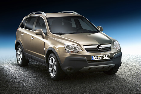 Opel Antara - Auf der IAA 2005 als Crossover-Studie begeistert aufgenommen, bringt Opel noch in diesem Jahr die Serien-Version des Antara auf den Markt.