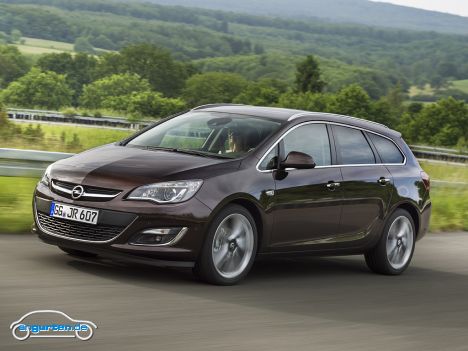 Opel Astra J Sports Tourer - Bild 1