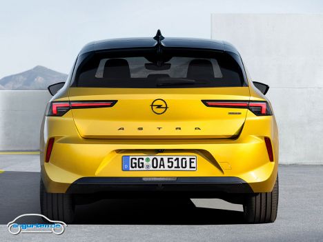 Opel Astra L 2022 - Und das machen sie nun auch - und zwar gekonnt, wie wir finden. Und auch eigenständig genut, um nicht mit einem Peugeot 308 verwechselt zu werden.