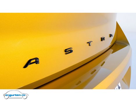 Opel Astra L 2022 - Astra Schriftzug am Gepäckraum