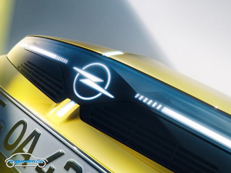 Opel Astra L Facelift (2026) - Neu hingegen ist der Opel Vizor, der im Astra ab dem Facelift mit beleuchtetem Logo kommt.