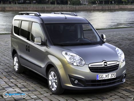 Der neue Opel Combo D - Der Combo wird zum Marktstart mit Motoren zwischen 90 und 135 PS angeboten.