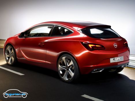 Opel GTC Paris - Heck seitlich