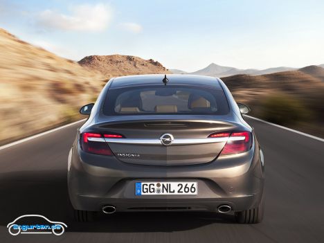 Bei der Preisgestaltung liegt der Opel Insignia zudem noch teilweise deutlich unter dem vor-Facelift Modell.