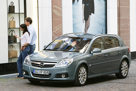 Die Mittelklasse im Hause Opel markiert derzeit der Signum.