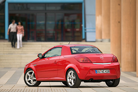 Bei den folgenden Bildern lassen wir Sie einfach genießen. Den Opel Tigra Twin Top.