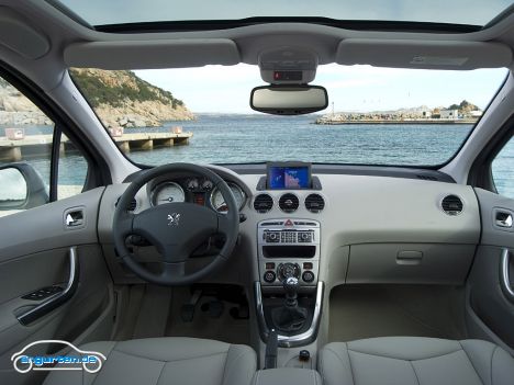 Peugeot 308 SW Facelift - Cockpit