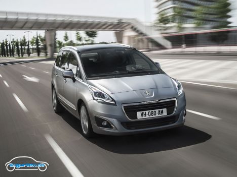 Peugeot 5008 - Den Peugeot 5008 gibt es im neuen Modelljahr mit veränderter Front.