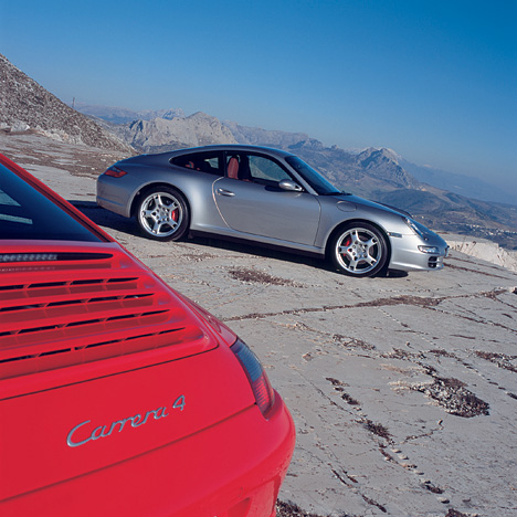 Porsche 911 Carrera 4 & Porsche 911 Carrera 4 S (silber)