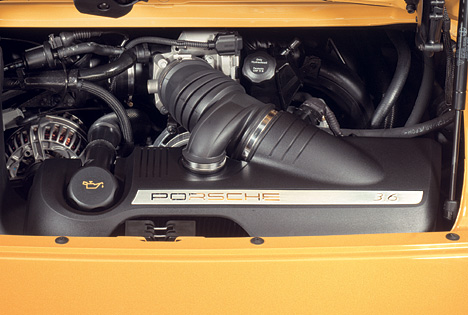 Porsche 911 Carrera, Motorraum