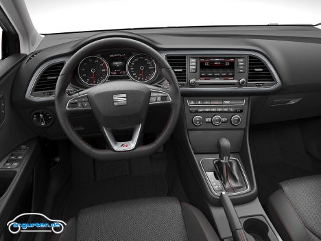 Seat Leon 2013 - Das Cockpit macht einen aufgeräumten Eindruck und ist fahrerorientiert.