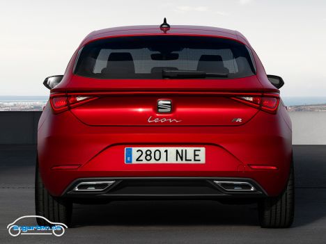 Der neue Seat Leon - Die Heckansicht mit den durchgängigen Rückleichten wirkt frisch und besonders.