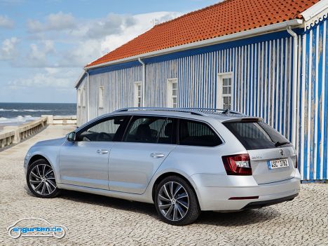 Skoda Octavia Combi in Brillant-Silber