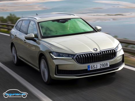 Der neue Skoda Superb Combi (2024) - Frontansicht