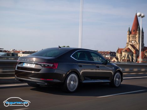 Skoda Superb Limousine Facelift 2020 - Bild 4